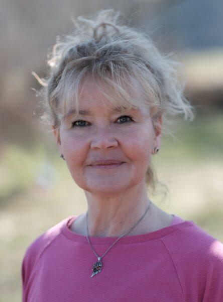 Iris Dietrich - YOGA-Lehrerin und Meditationsleiterin Naturerlebnis YOGA