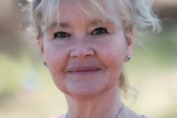 Iris Dietrich – Yoga-Lehrerin und Meditationsleiterin bei Naturerlebnis YOGA Iris Dietrich – Yoga-Lehrerin und Meditationsleiterin bei Naturerlebnis YOGA