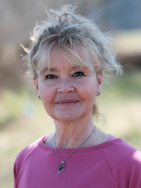 Iris Dietrich – Yoga-Lehrerin und Meditationsleiterin bei Naturerlebnis Yoga
